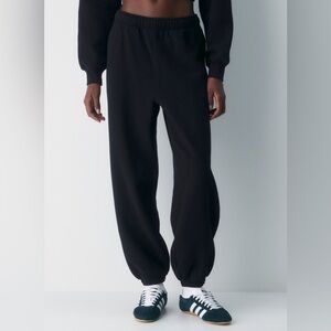 TNA Aritzia Cozy Sweatfleece Mega Jogger Black